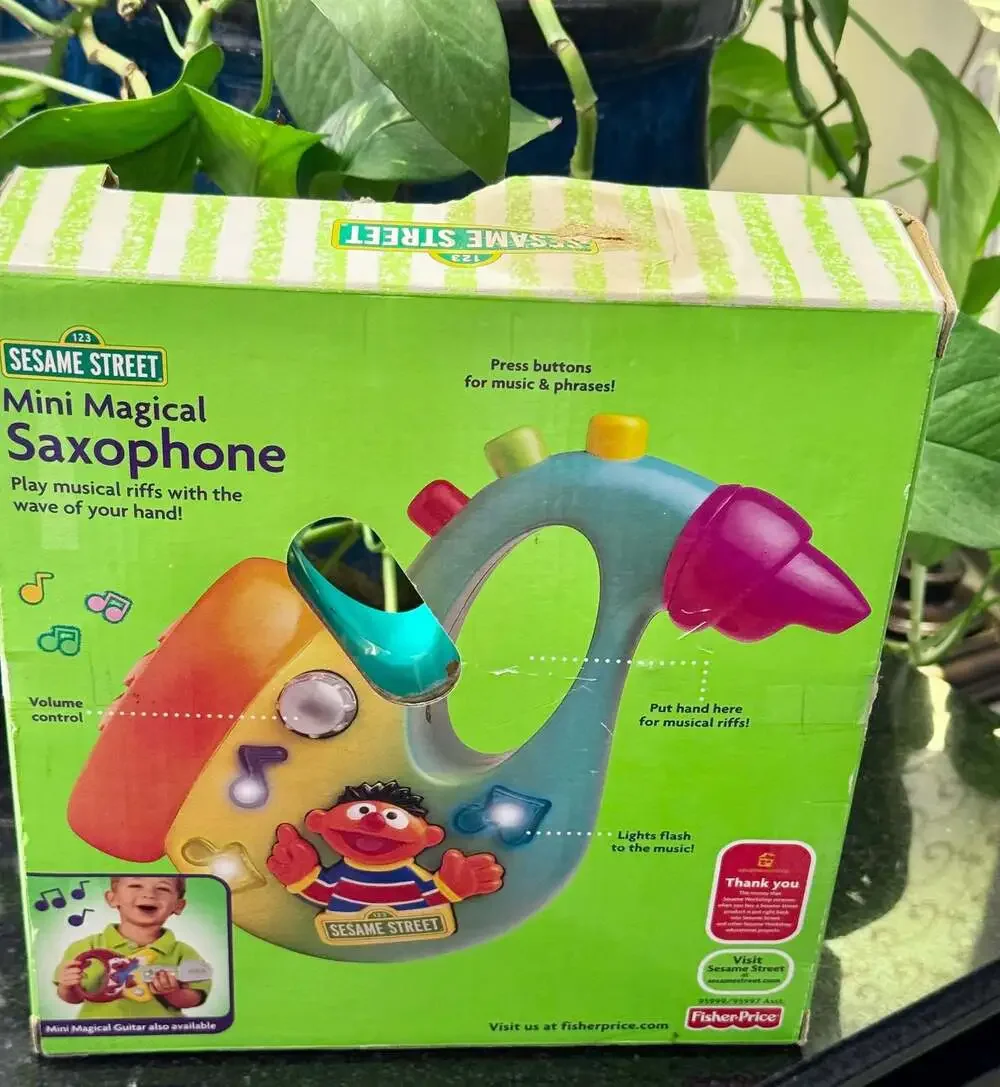 Fisher-Price Sesame Street Music Works Mini Magical Saxophone